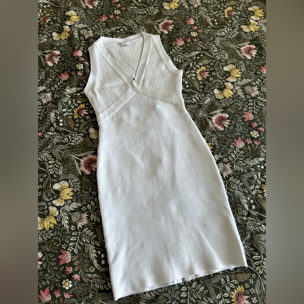 Guess Elegant White Sleeveless Bandage Dress